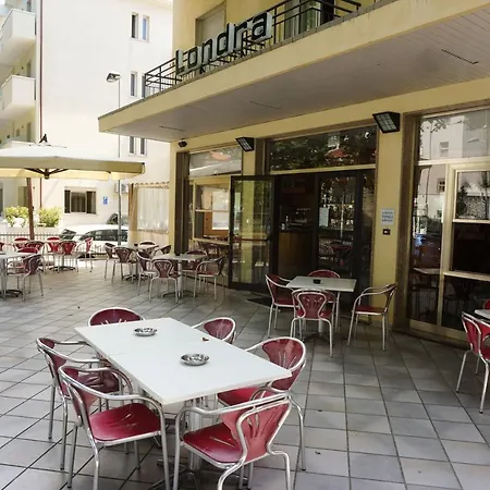 Ξενοδοχείο Londra 2*